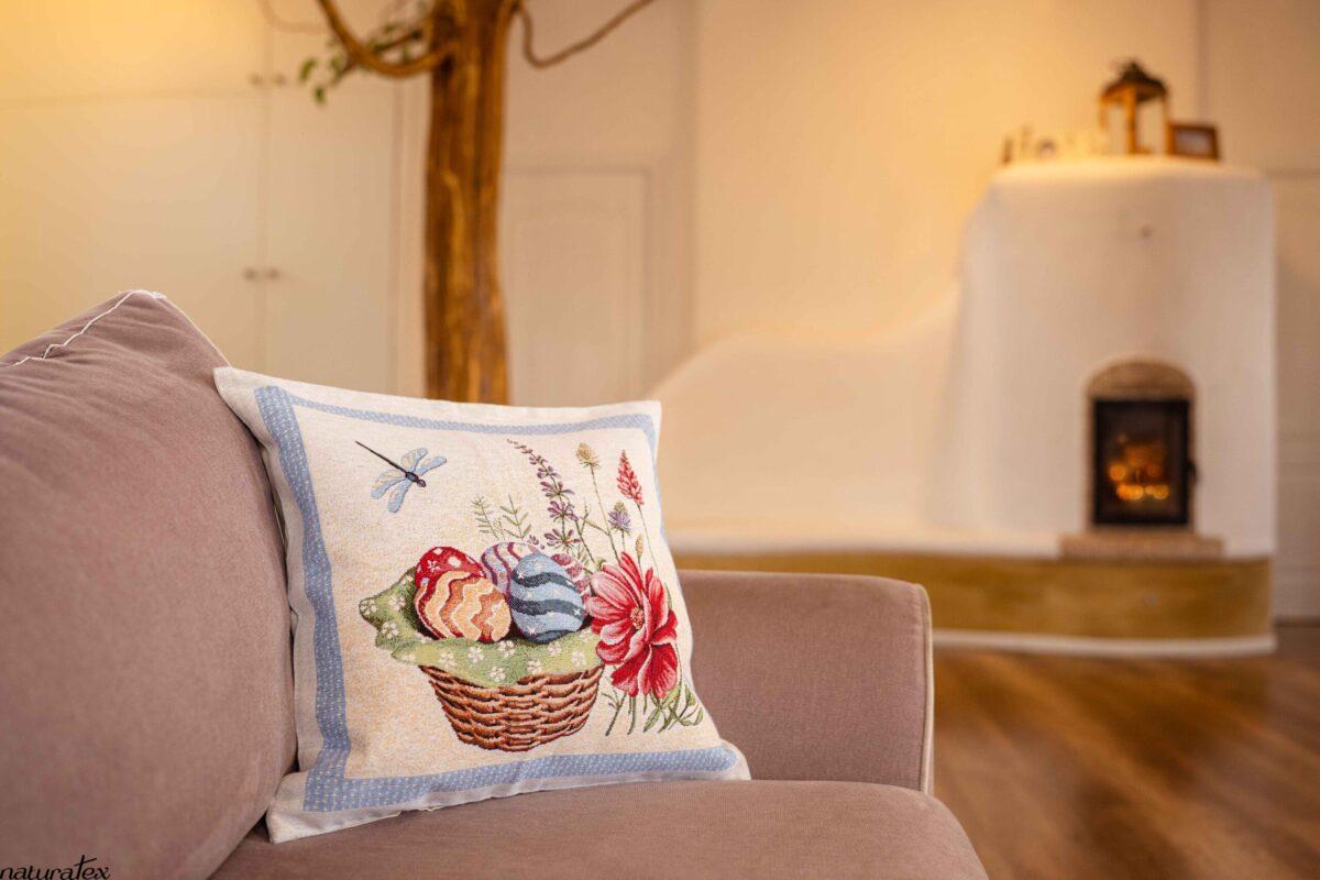 fata_de_perna_spring 3 Pillowcase "Easter"